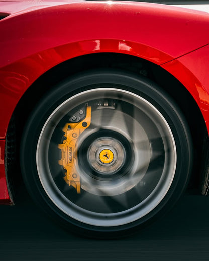 FERRARI F8 TRIBUTO