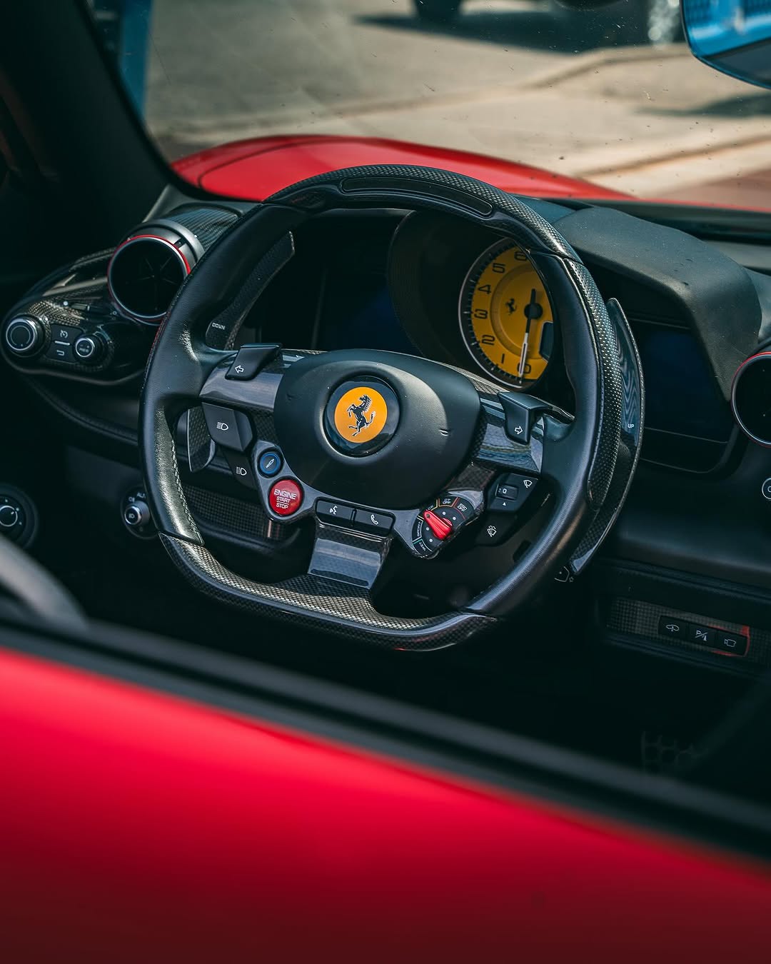 FERRARI F8 TRIBUTO